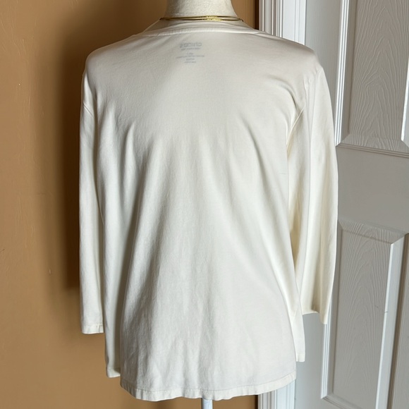 Chicos, three-quarter length sleeve top. - Picture 3 of 4